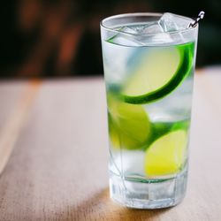 Sip On These Low-Sugar Cocktails Without The Guilt